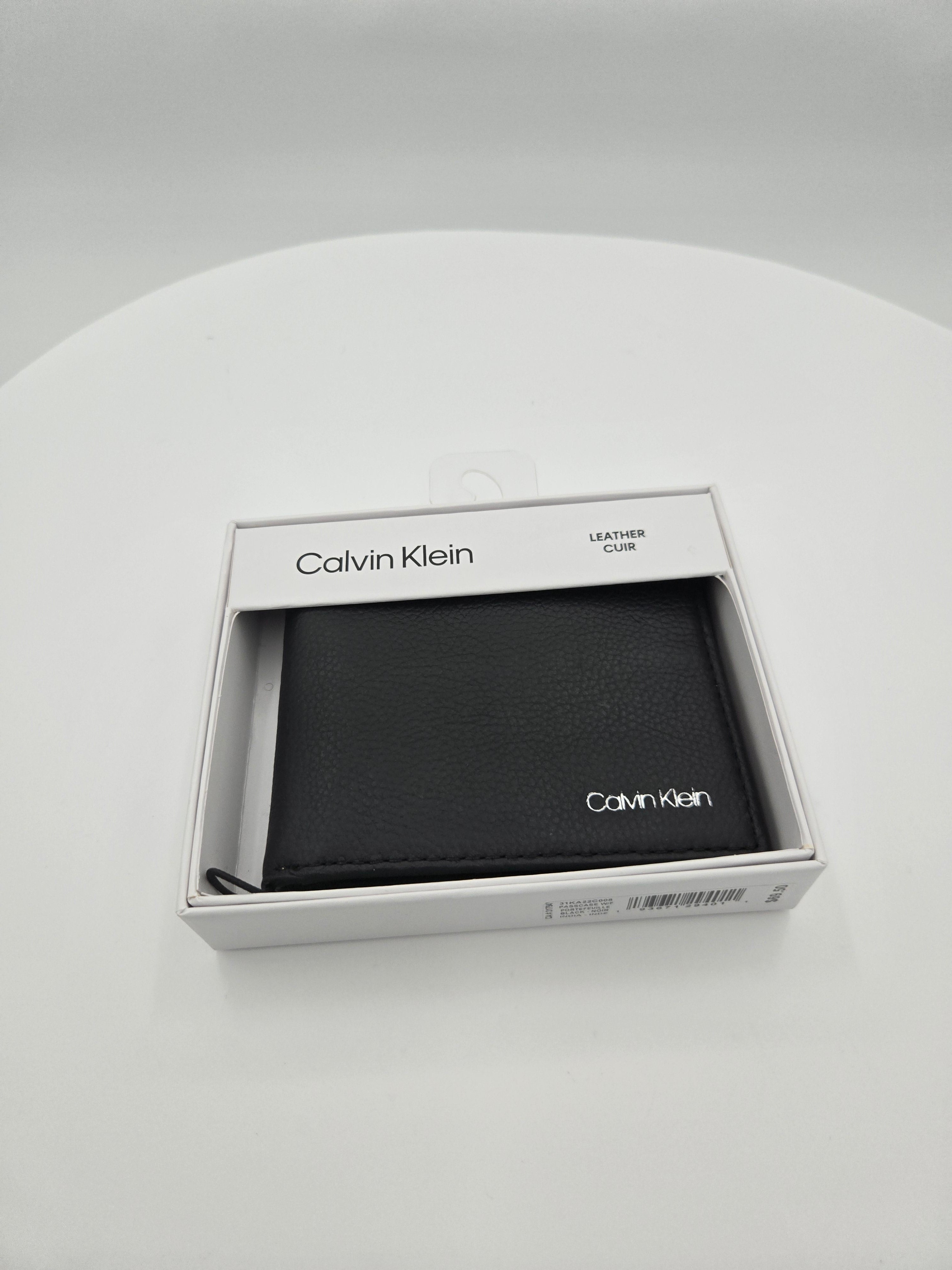 Calvin Klein Men’s Genuine Leather Passcase Wallet