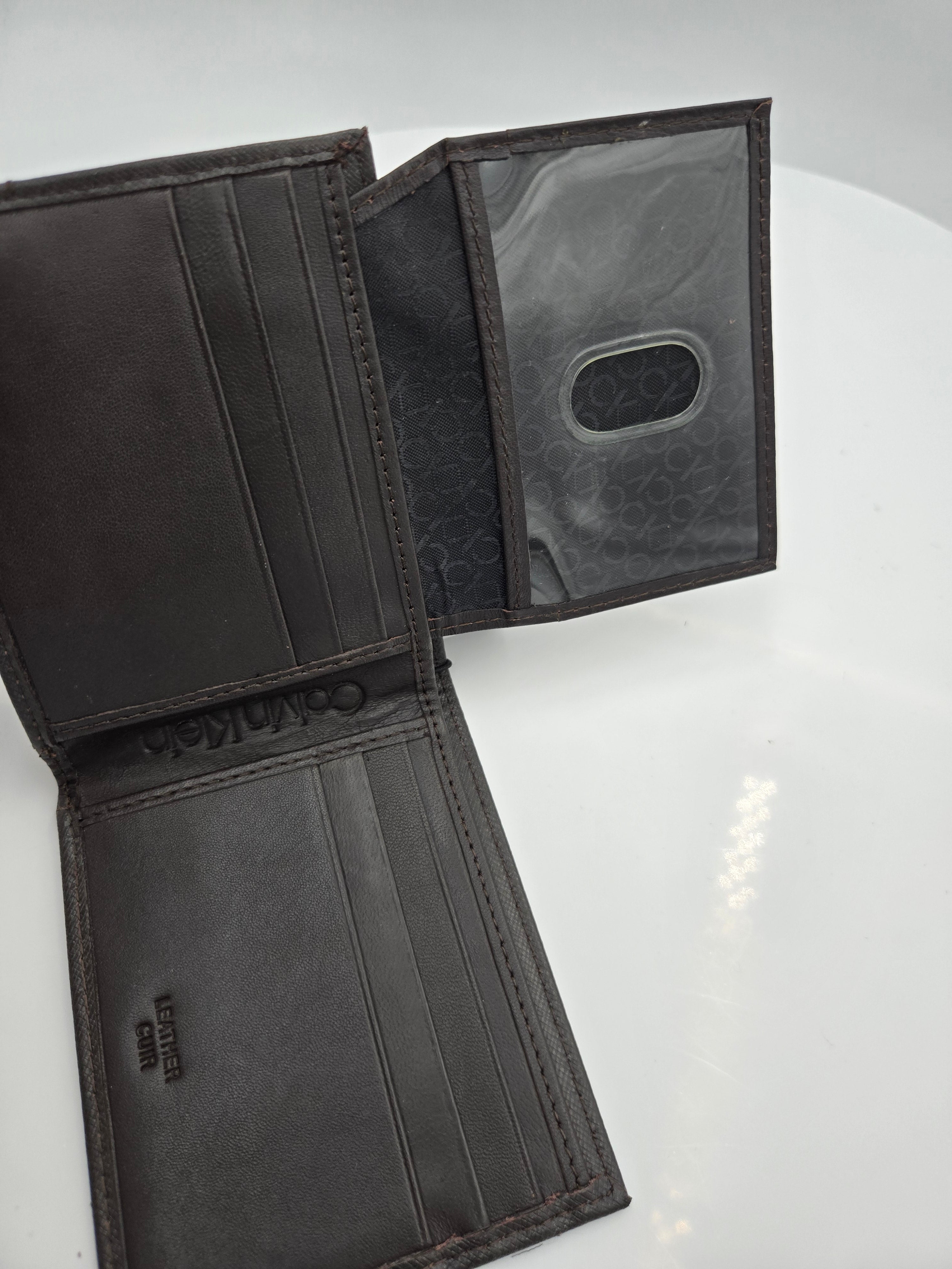 Calvin Klein Men’s Genuine Leather Passcase Wallet