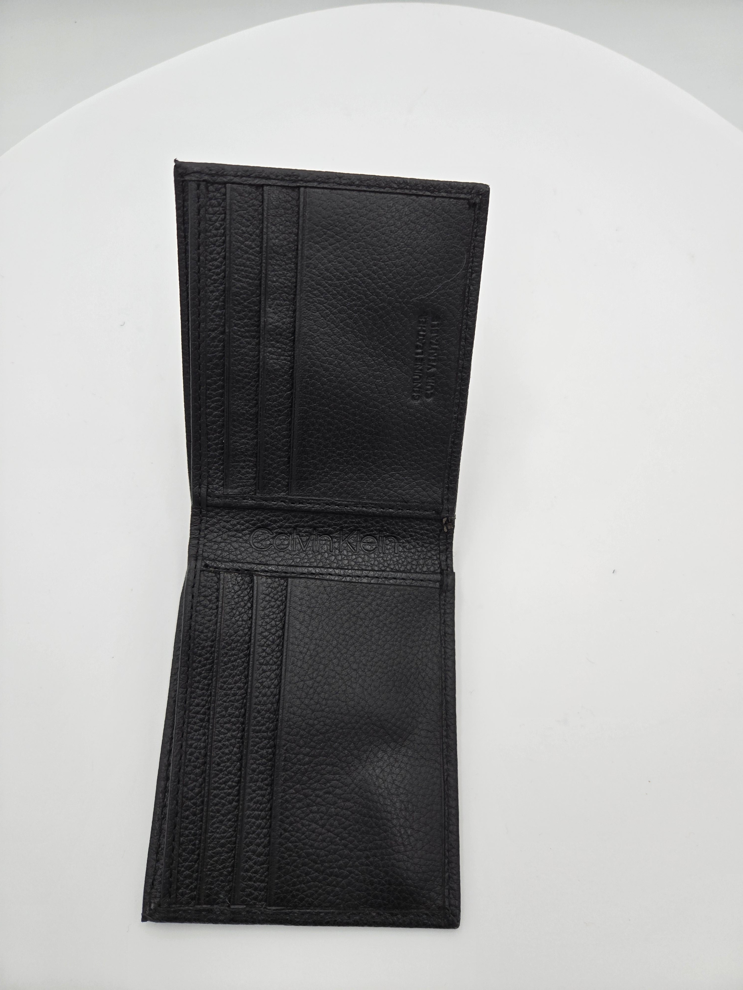 Calvin Klein Men’s Genuine Leather Slimfold Wallet – Black