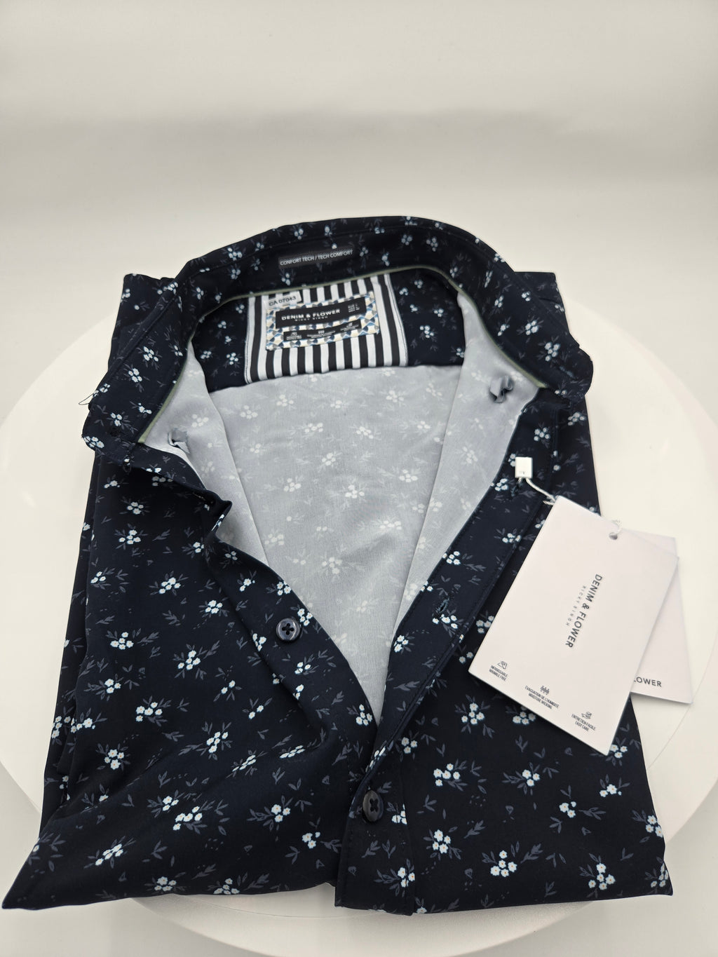 Denim & Flower Ricky Singh Short Sleeve Shirt - Size: Large; Length: 28 in (71.1 cm); Chest Width (Pit to Pit): 21.5 in (54.6 cm)  Weight: 0.195 kg ; ✔ New with original retail tags attached.