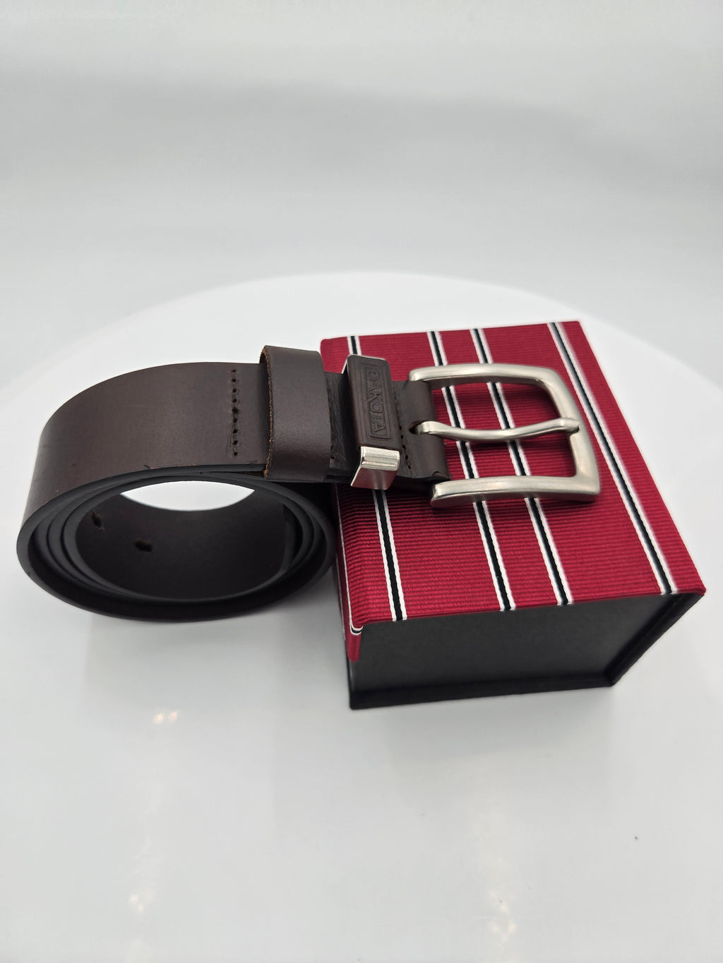 Dakota Genuine Leather Belt | Men's Size 38" Waist | 1.5" Wide | 0.216 kg | Dark Brown | Curator's Choice