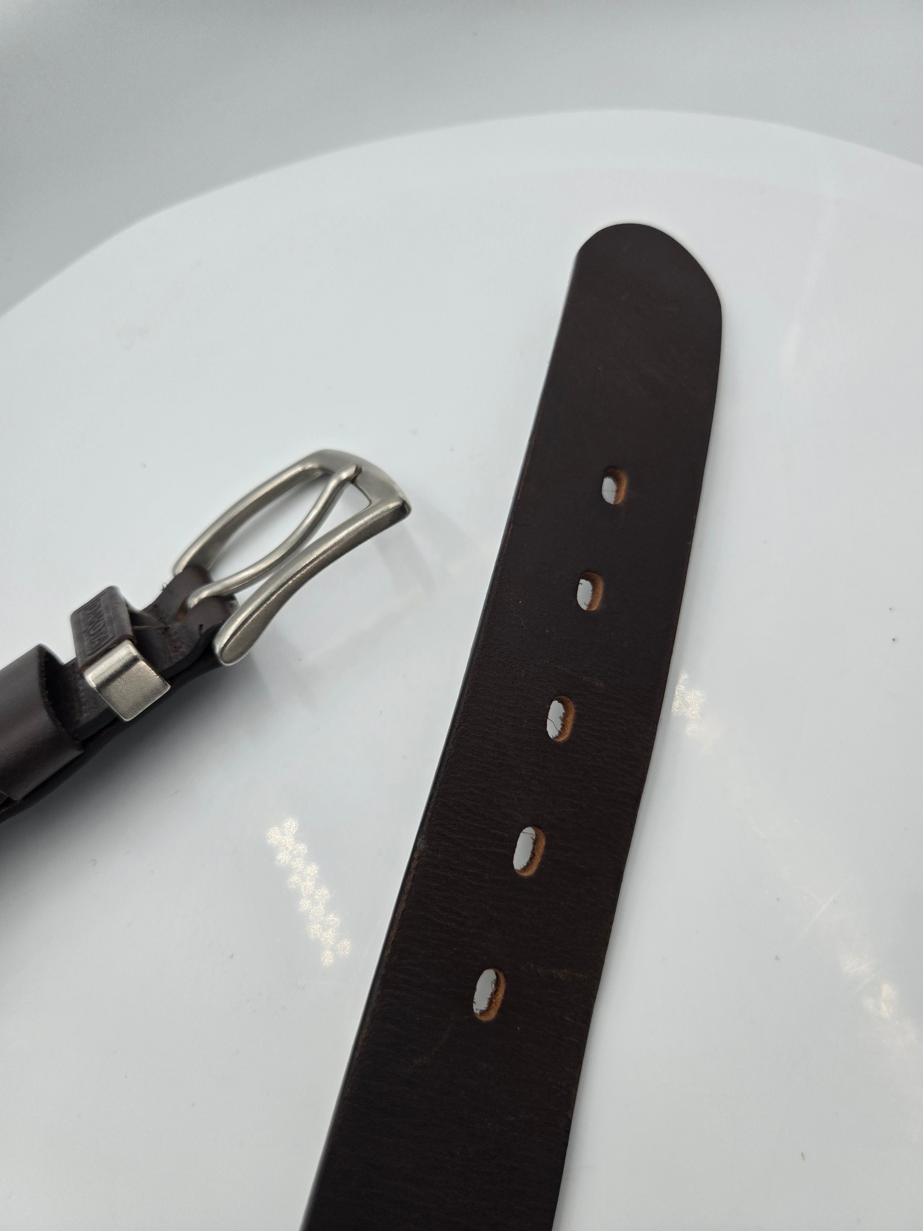 Dakota Genuine Leather Belt | Men's Size 38" Waist | 1.5" Wide | 0.216 kg | Dark Brown | Curator's Choice