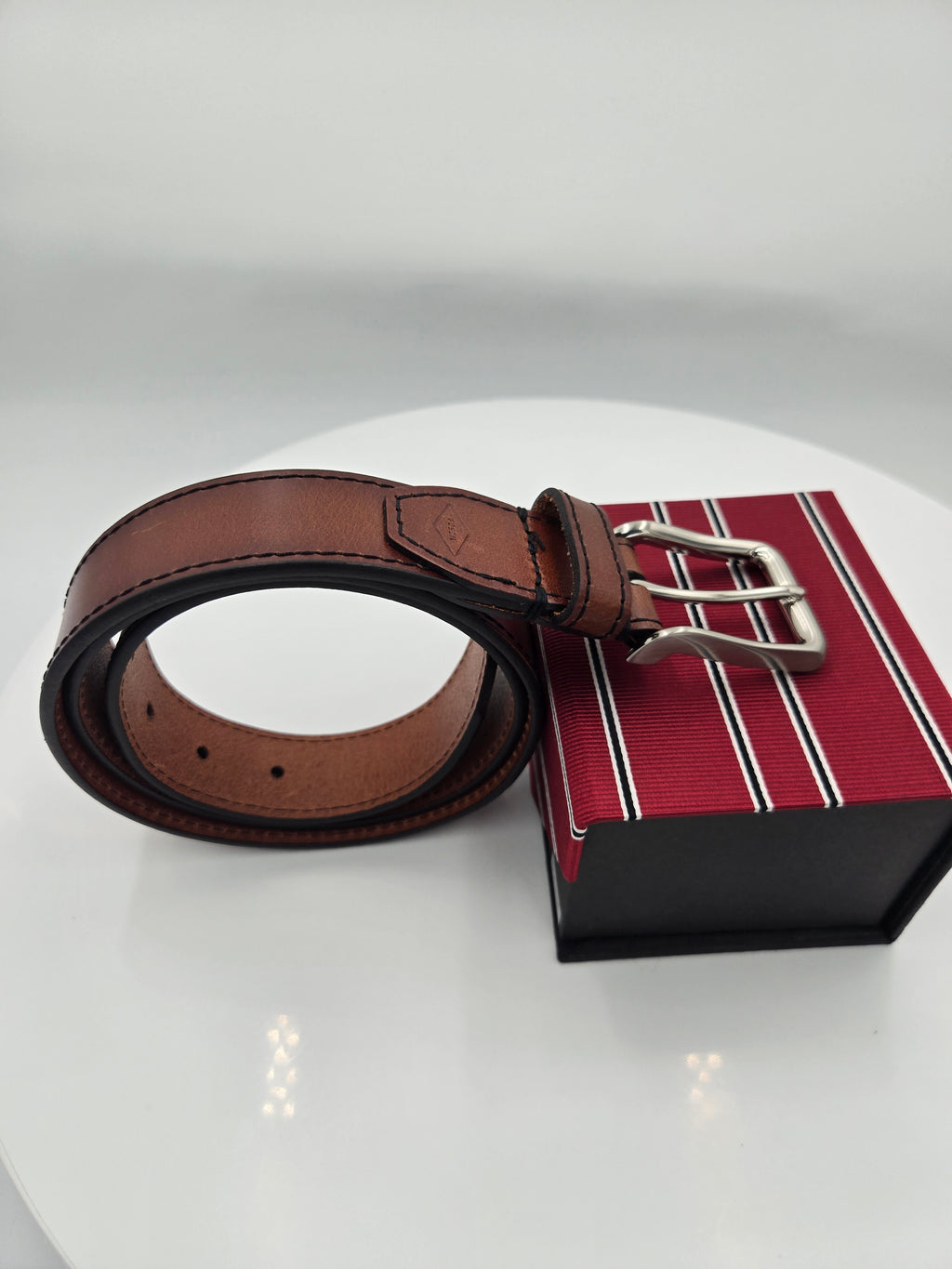 Fossil Classic Genuine Leather Belt | Men's Size 36" Waist | 1.5" Wide | 0.162 kg | Brown | Curator's Choice
