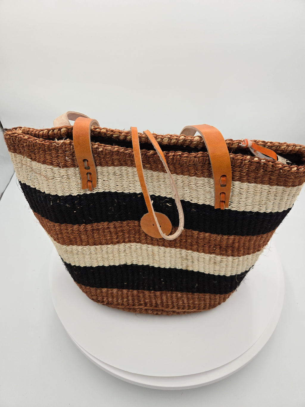 Handwoven Kenyan Sisal Tote Basket with Genuine Leather Handles & Zipper – 29 cm H × 35 cm W – 0.583 kg