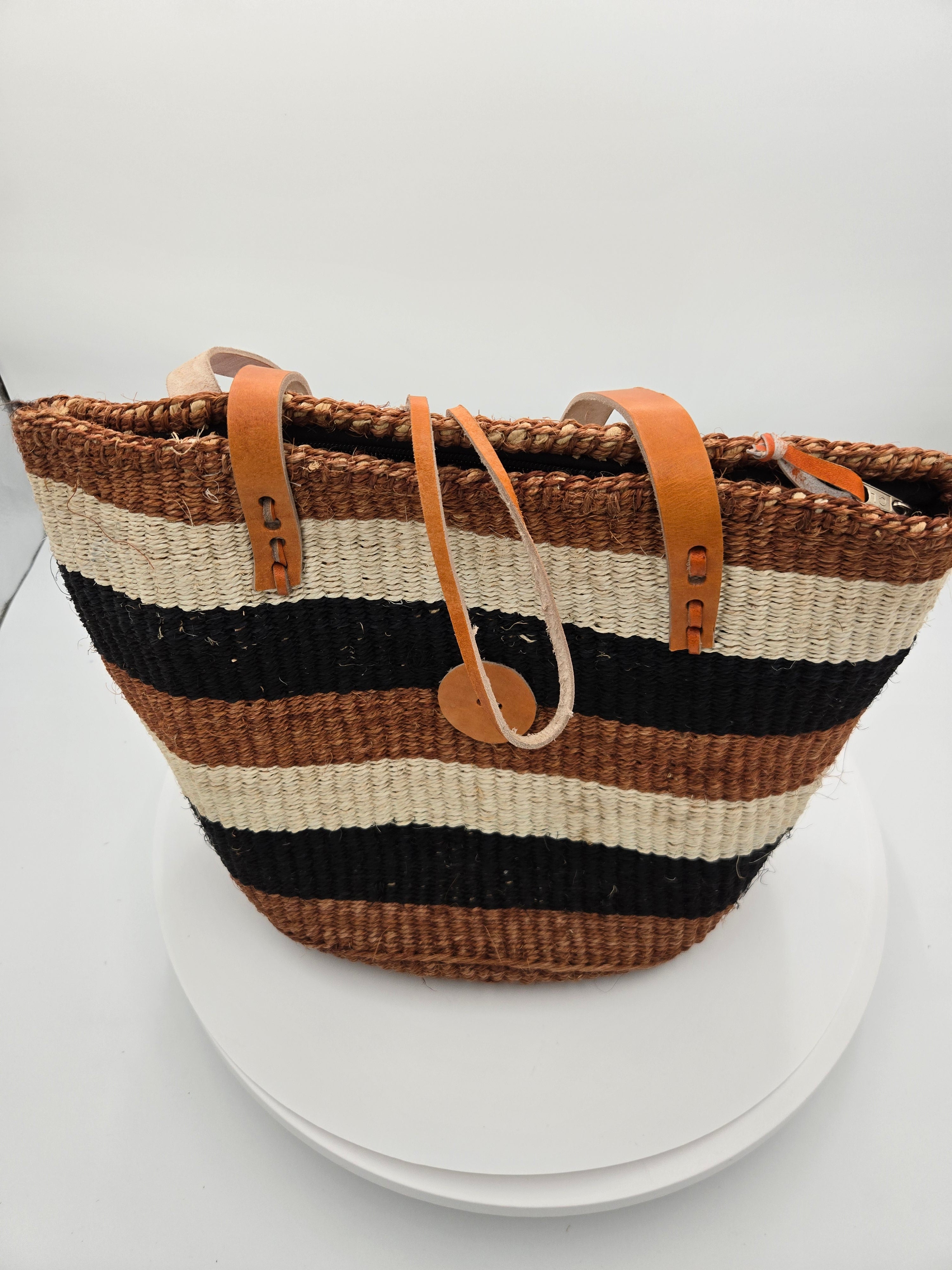 Handwoven Kenyan Sisal Tote Basket with Genuine Leather Handles & Zipper – 29 cm H × 35 cm W – 0.583 kg