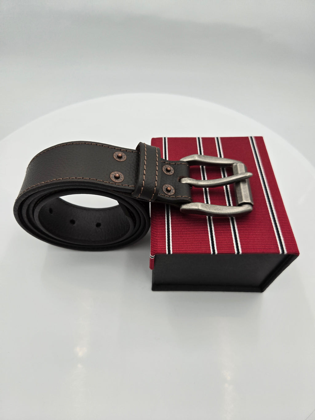Levi's Handcrafted Leather Belt – Made in Guatemala