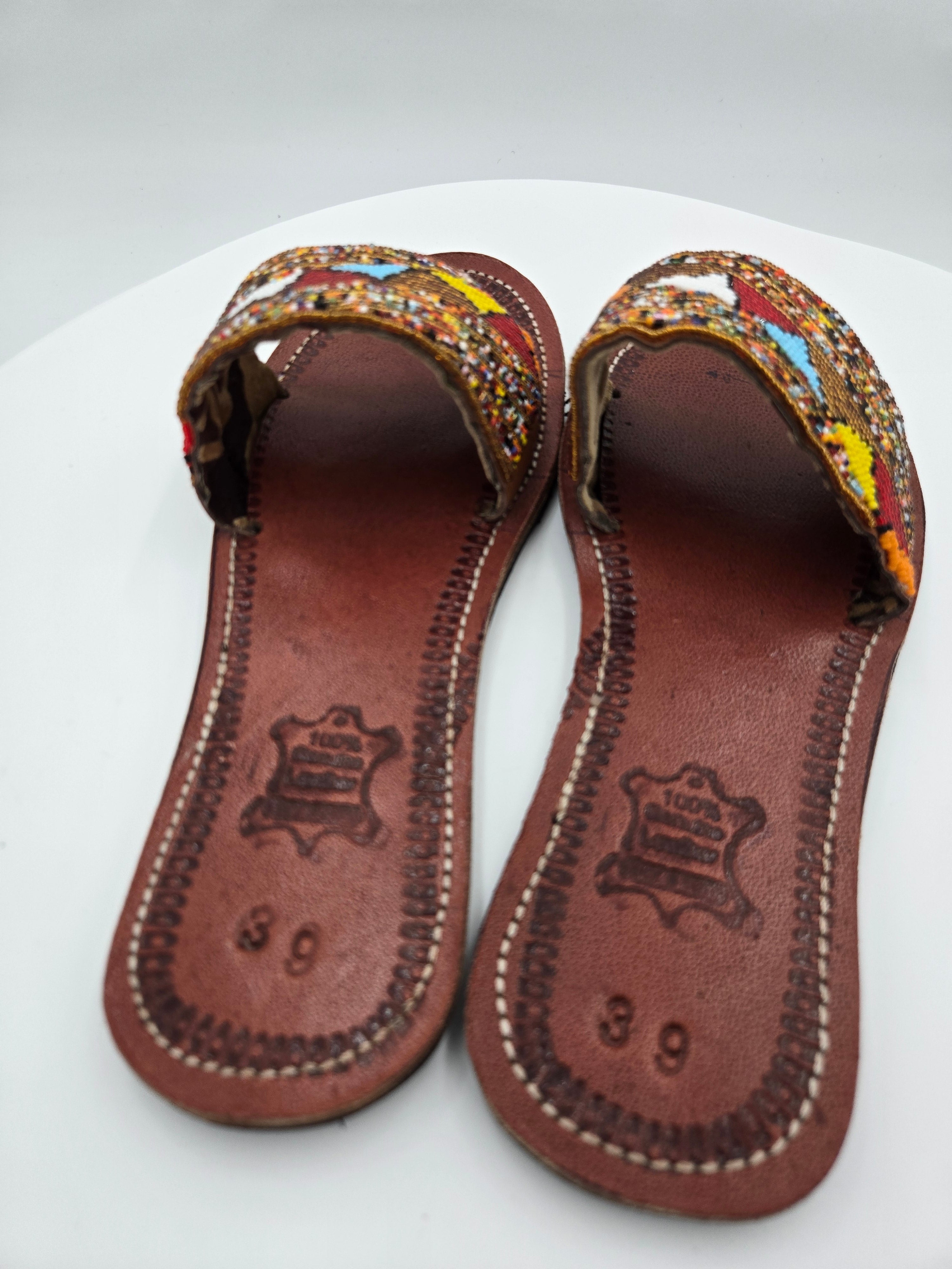 Handcrafted Maasai Beaded Genuine Leather Slide Sandals – Women's EU 39 (Canada/USA Size 8) – Made in Kenya – 100% Genuine Leather – Wt. 0.409 kg