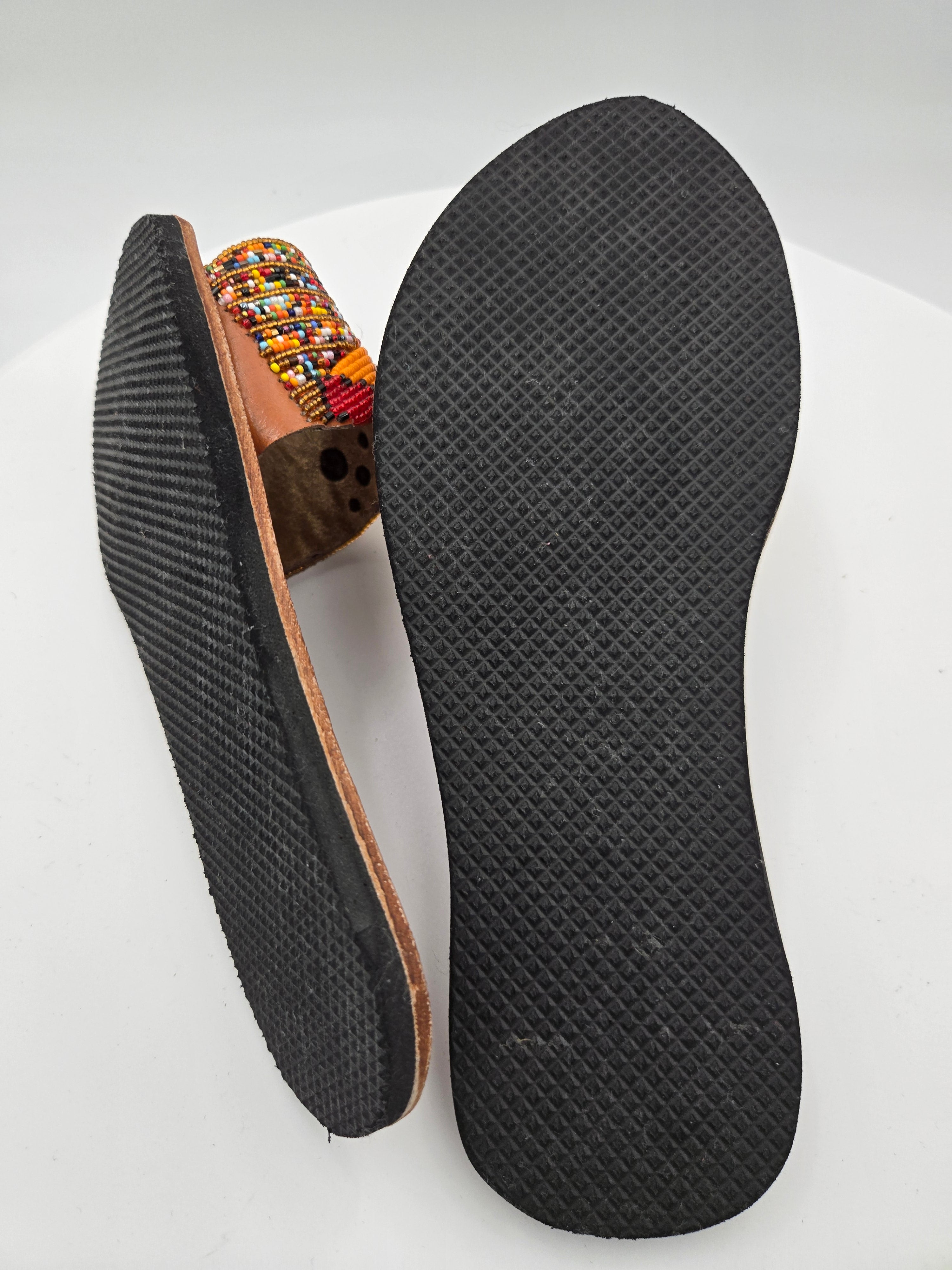 Handcrafted Maasai Beaded Genuine Leather Slide Sandals – Women's EU 39 (Canada/USA Size 8) – Made in Kenya – 100% Genuine Leather – Wt. 0.409 kg