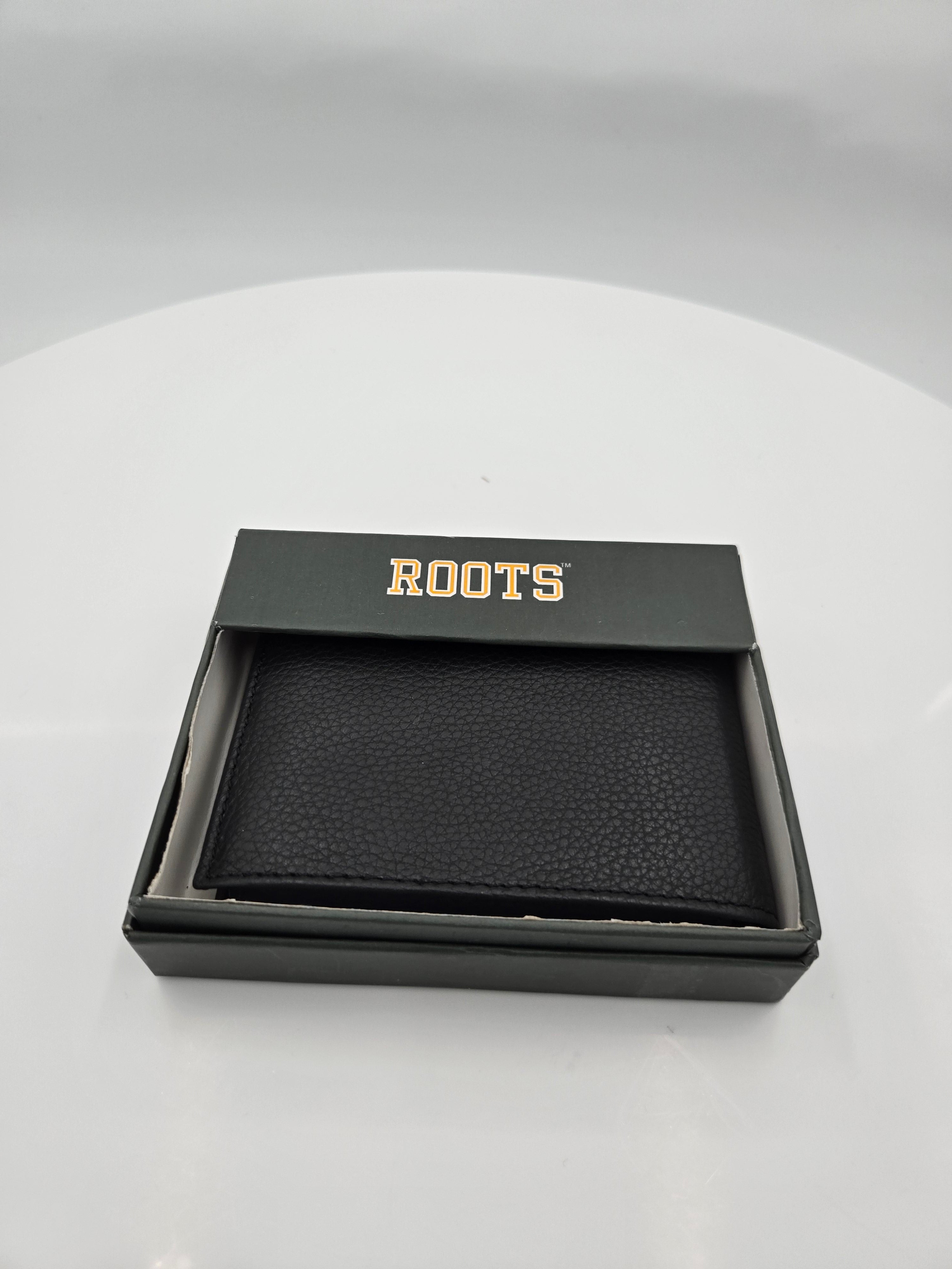 Roots Genuine Leather Bifold Wallet – Black | Curator's Choice