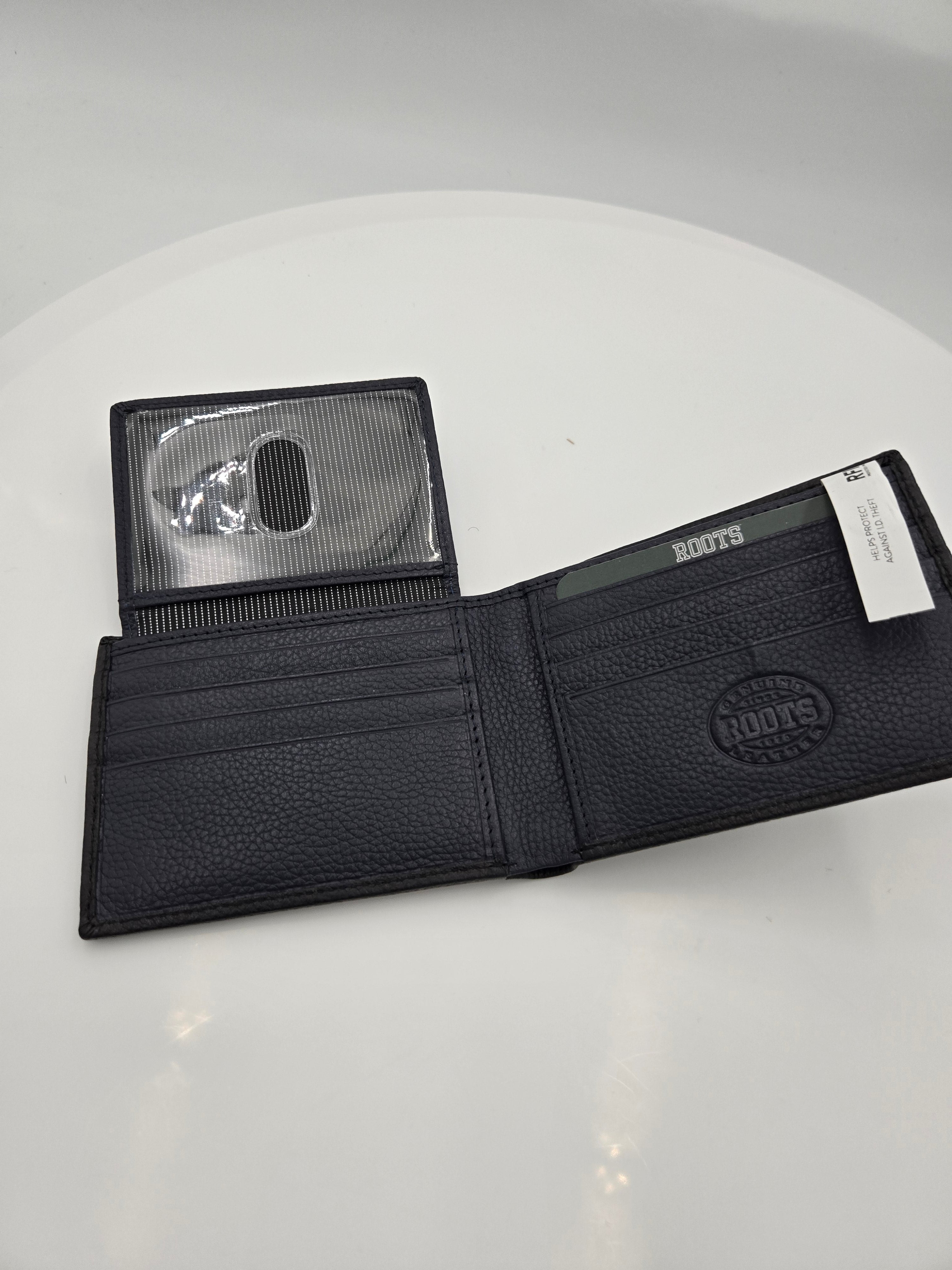 Roots Genuine Leather Bifold Wallet – Black | Curator's Choice
