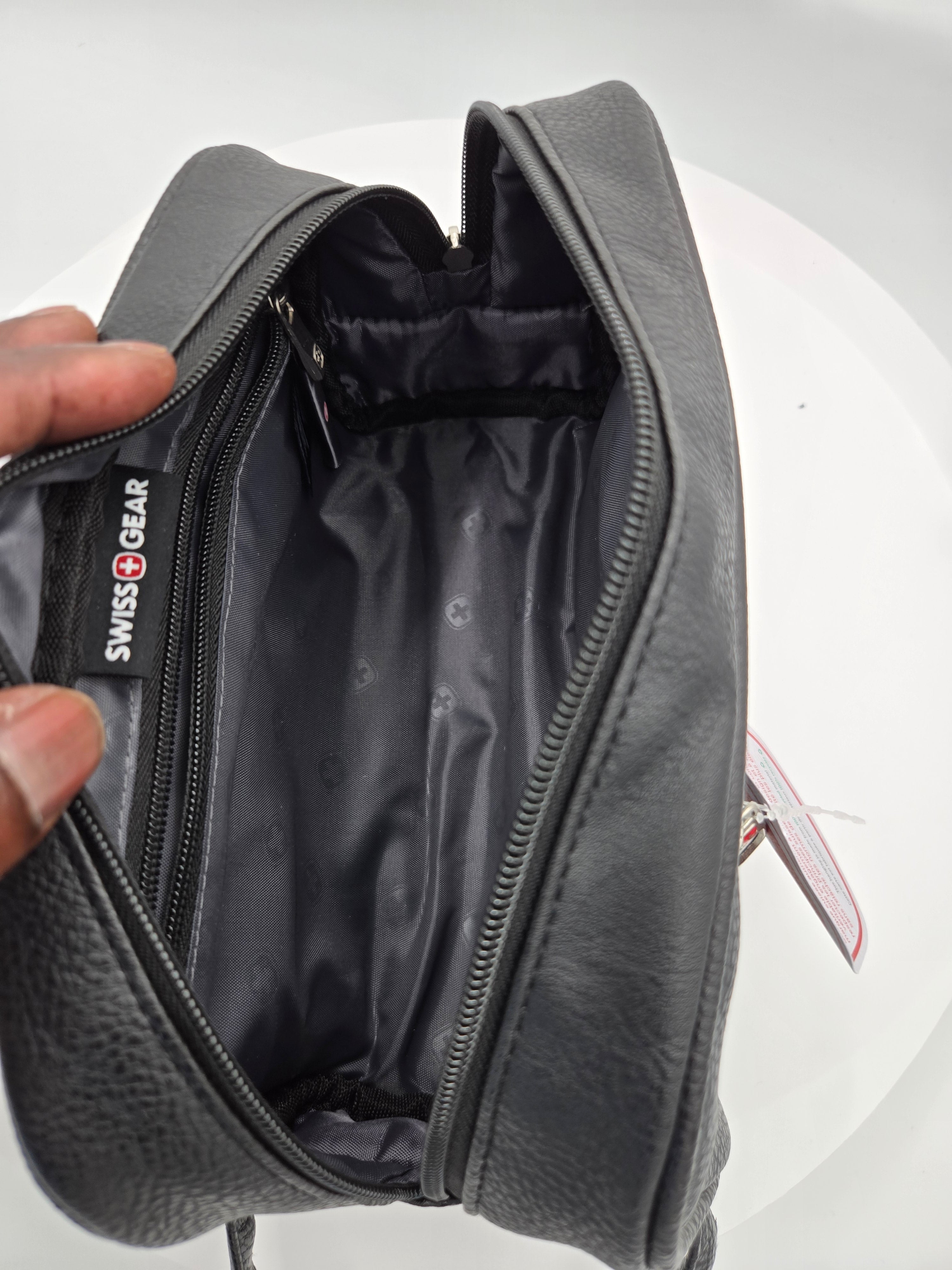 Swiss Gear Men’s Toiletry Travel Bag – Black PU | 24 × 10.5 × 15 cm | 0.272kg