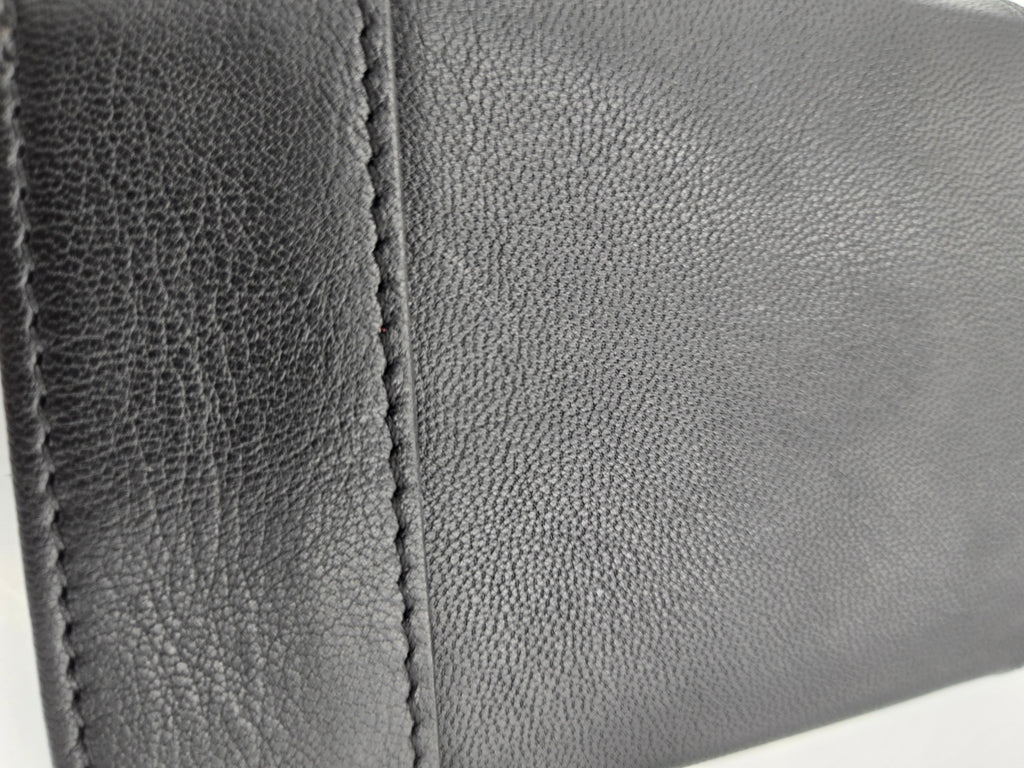 Tommy Hilfiger Genuine Leather Bifold Wallet – Black | Curator's Choice