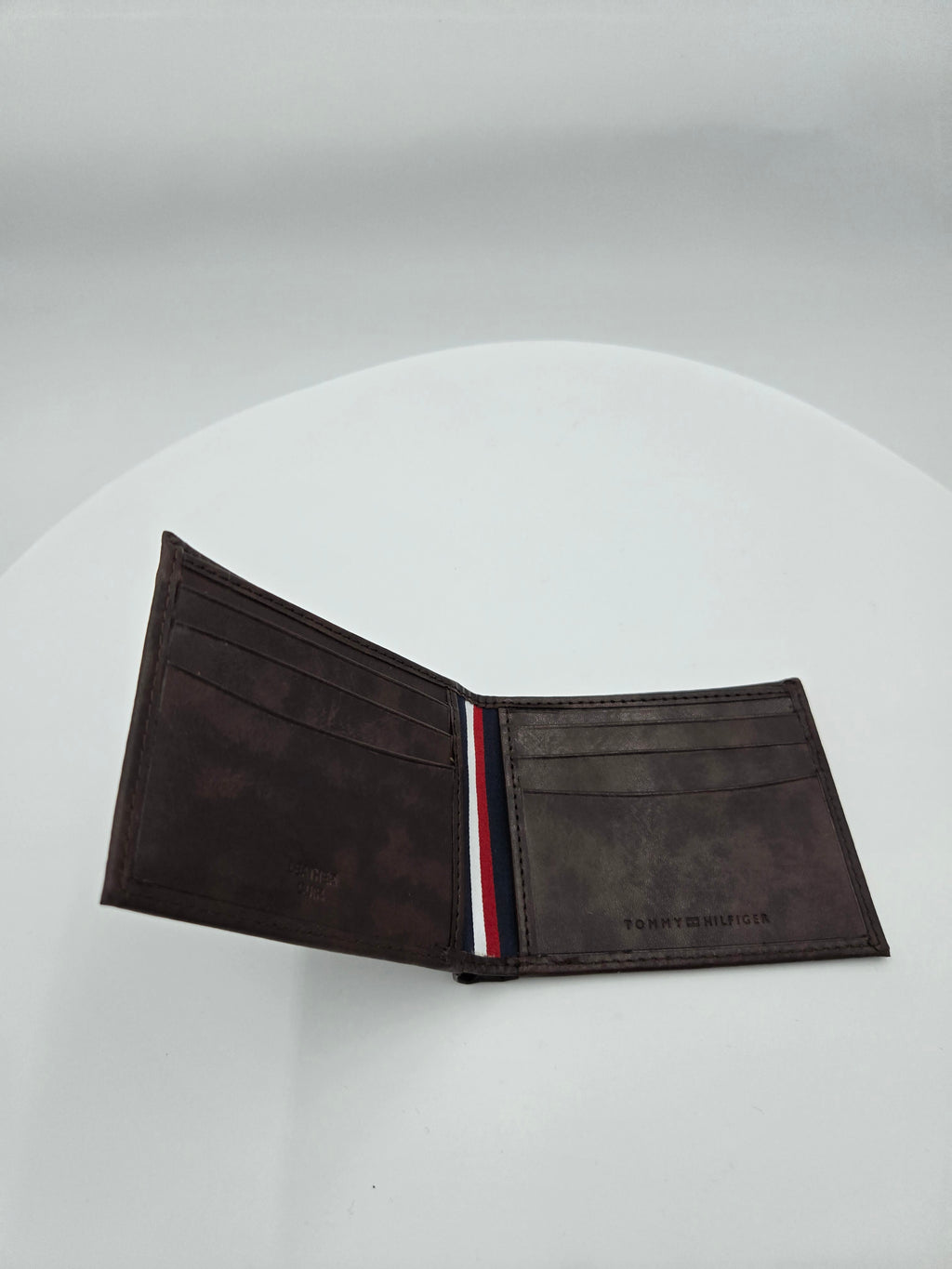 Tommy Hilfiger Men’s Genuine Leather Slimfold Wallet – Chocolate Brown