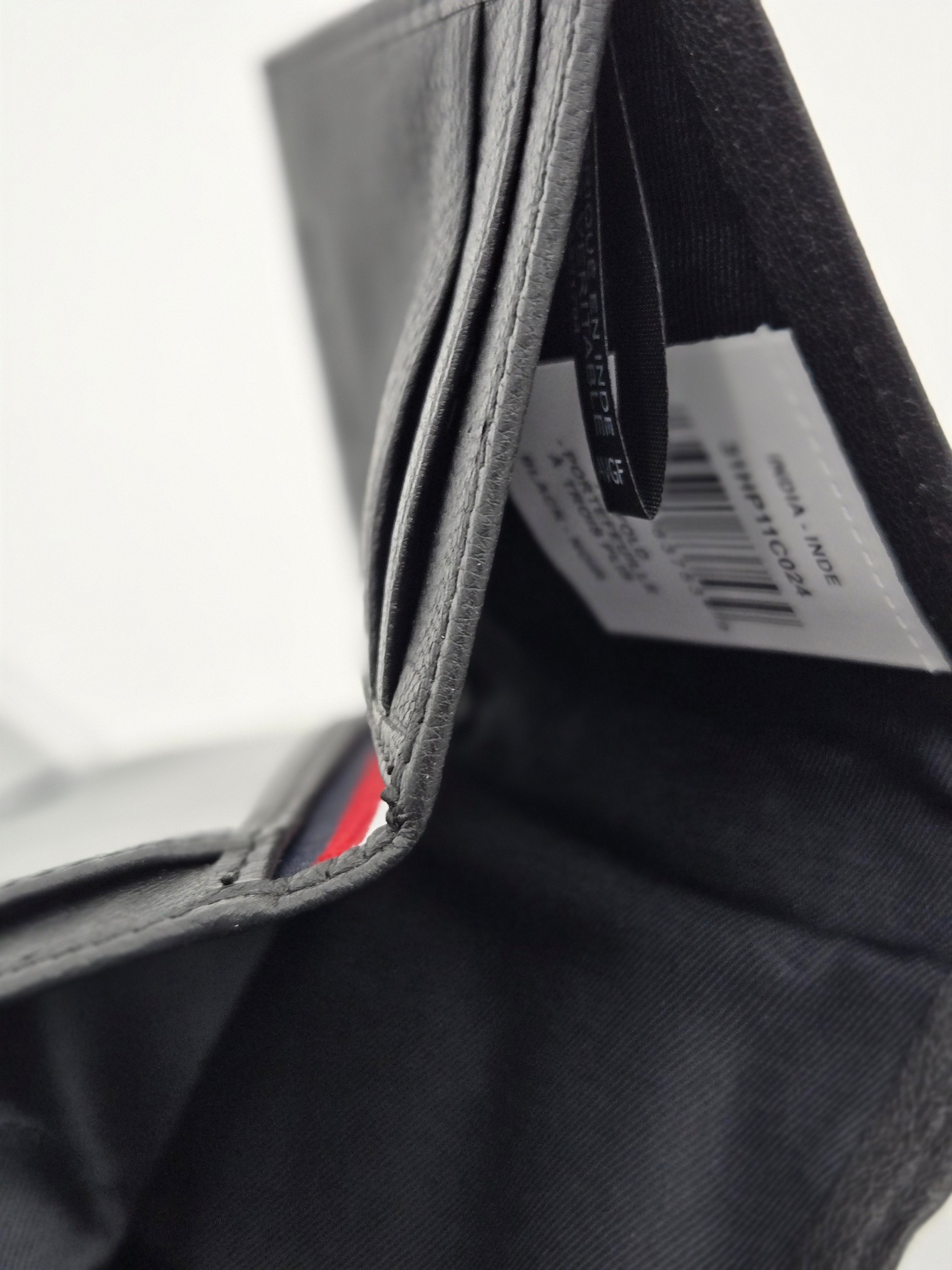 Tommy Hilfiger Men’s Genuine Leather Trifold Wallet – Black