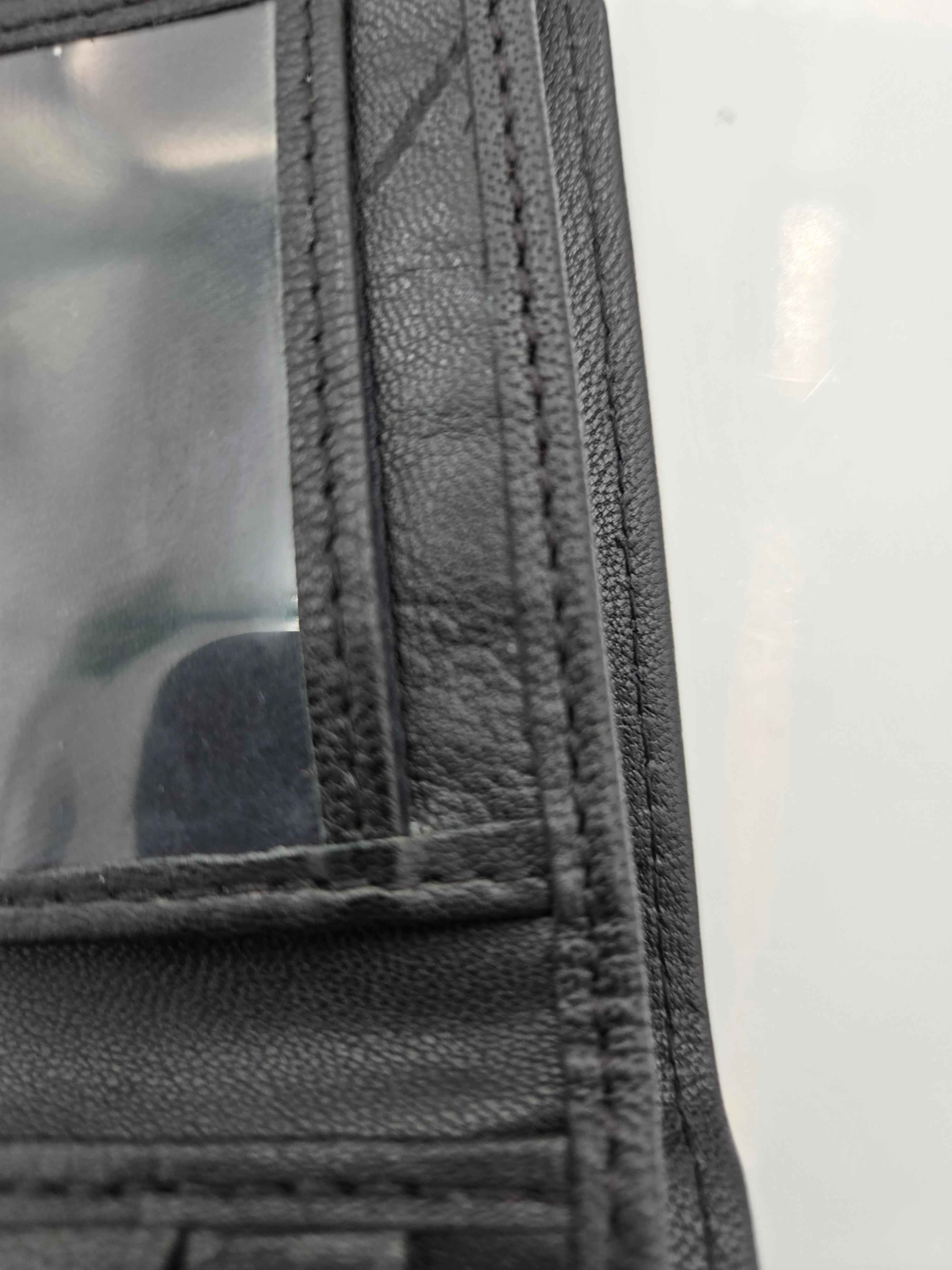 Tommy Hilfiger Genuine Leather Bifold Wallet – Black | Curator's Choice