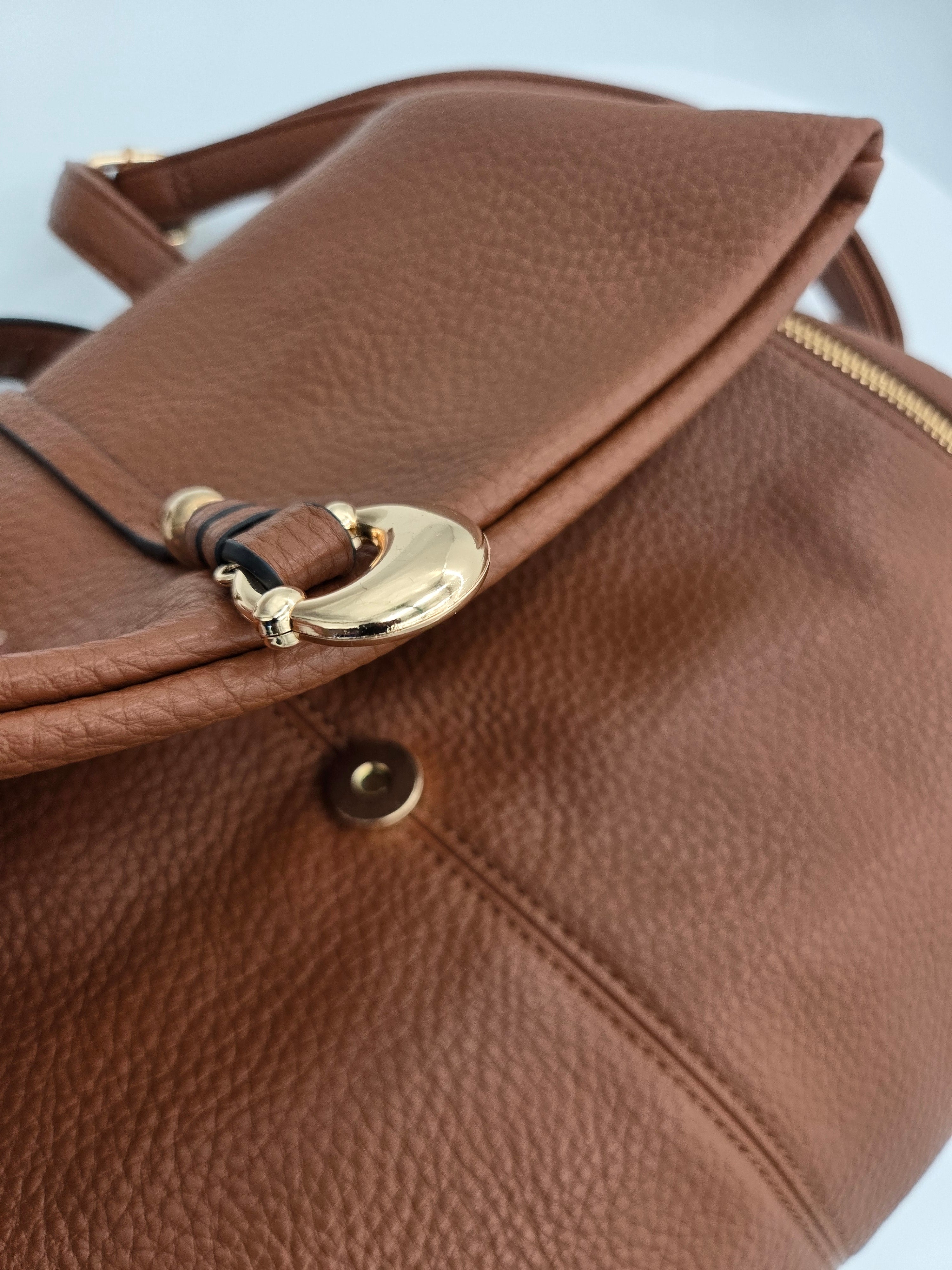 Empresia Approved Vegan Ladies Travel Bag – Haute Fashion Products | Cognac Brown | 33 × 34 cm | 0.646 kg