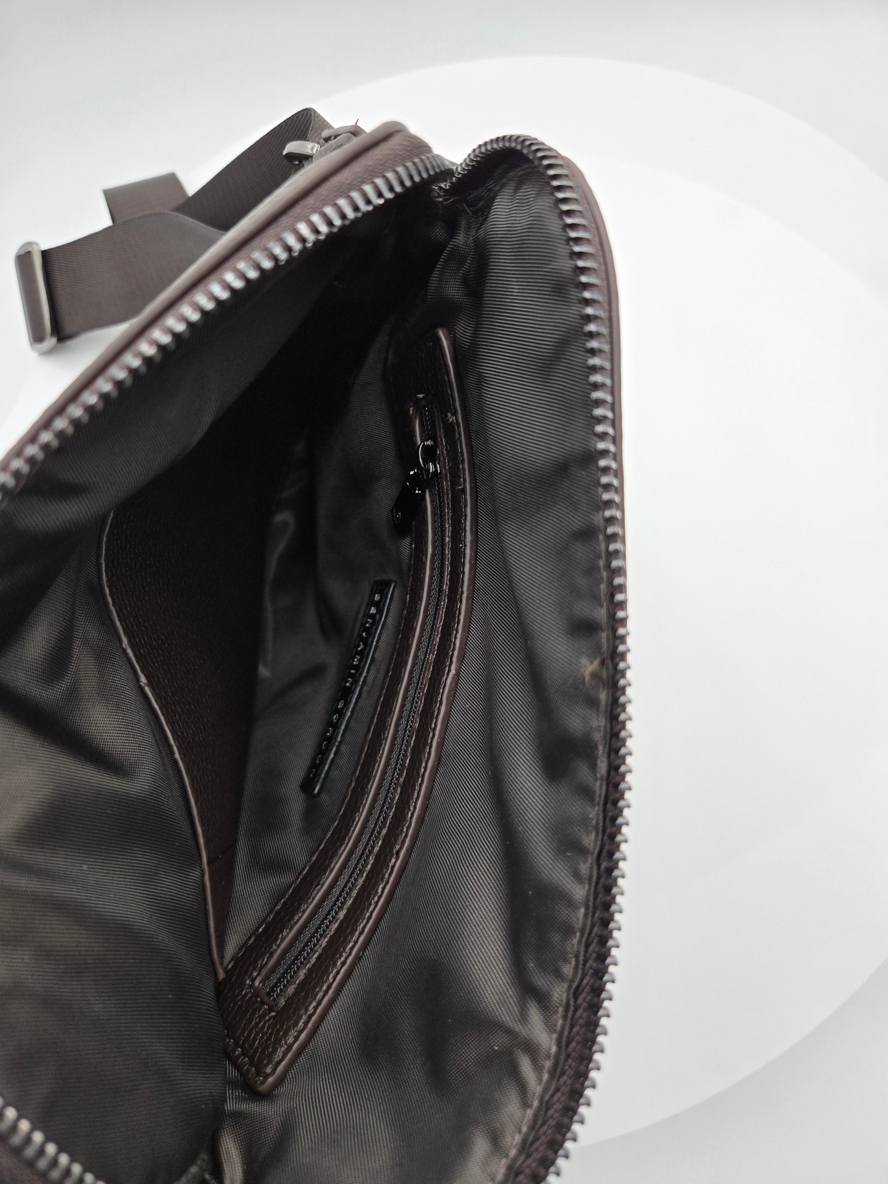 RUSS Men’s PETA-Approved Vegan Crossbody Bag – Chocolate Brown