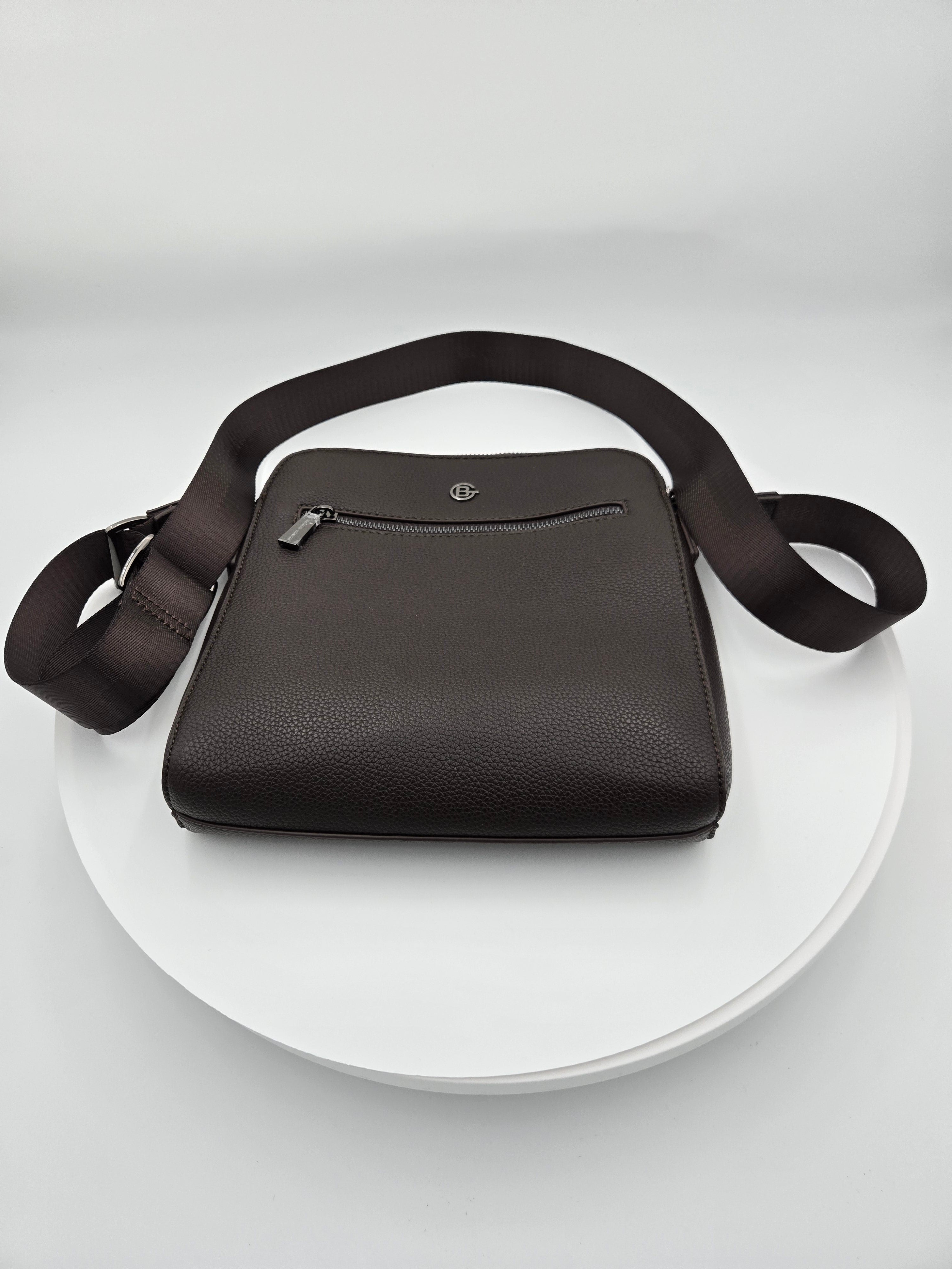RUSS Men’s PETA-Approved Vegan Crossbody Bag – Chocolate Brown